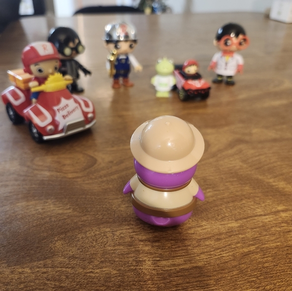 Ryan's World Figures and Cars - Picture 3 of 16